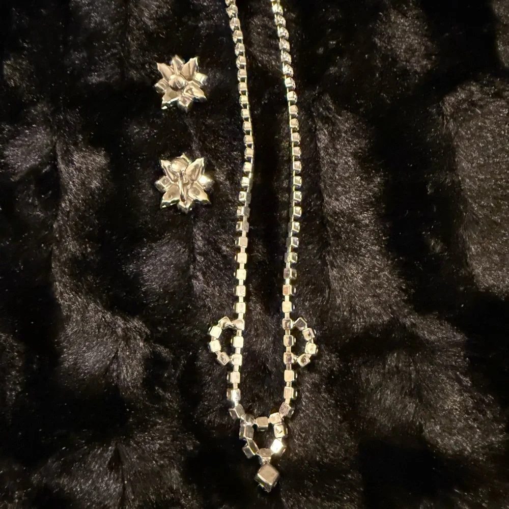 Vintage Rhinestone Necklace w/Weiss Screw Back Pronged Rhinestone Earrings - Picture 2 of 6